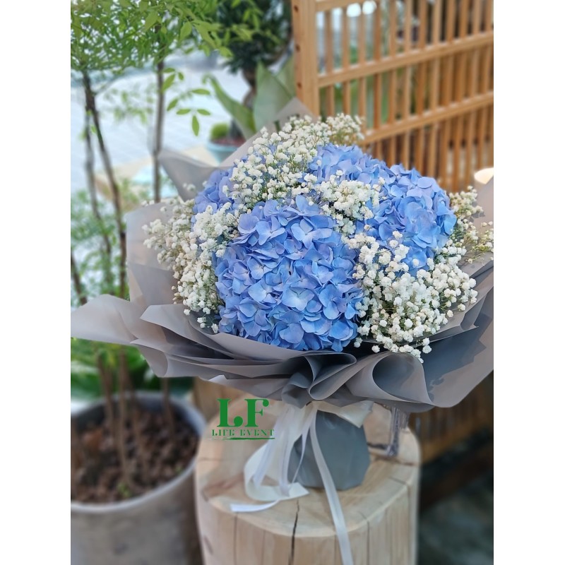 BQ_04  藍色秀球白色滿天星花束