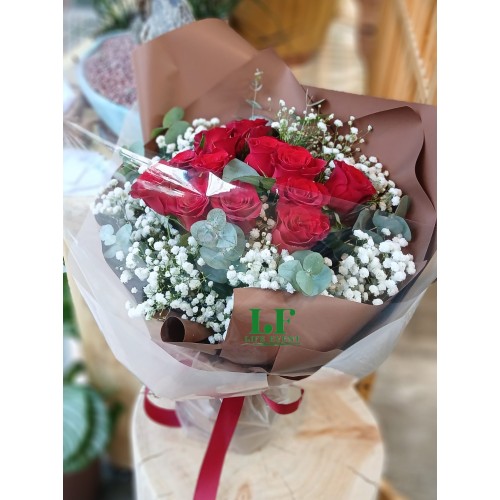 BQ_02 紅色玫瑰滿天星花束